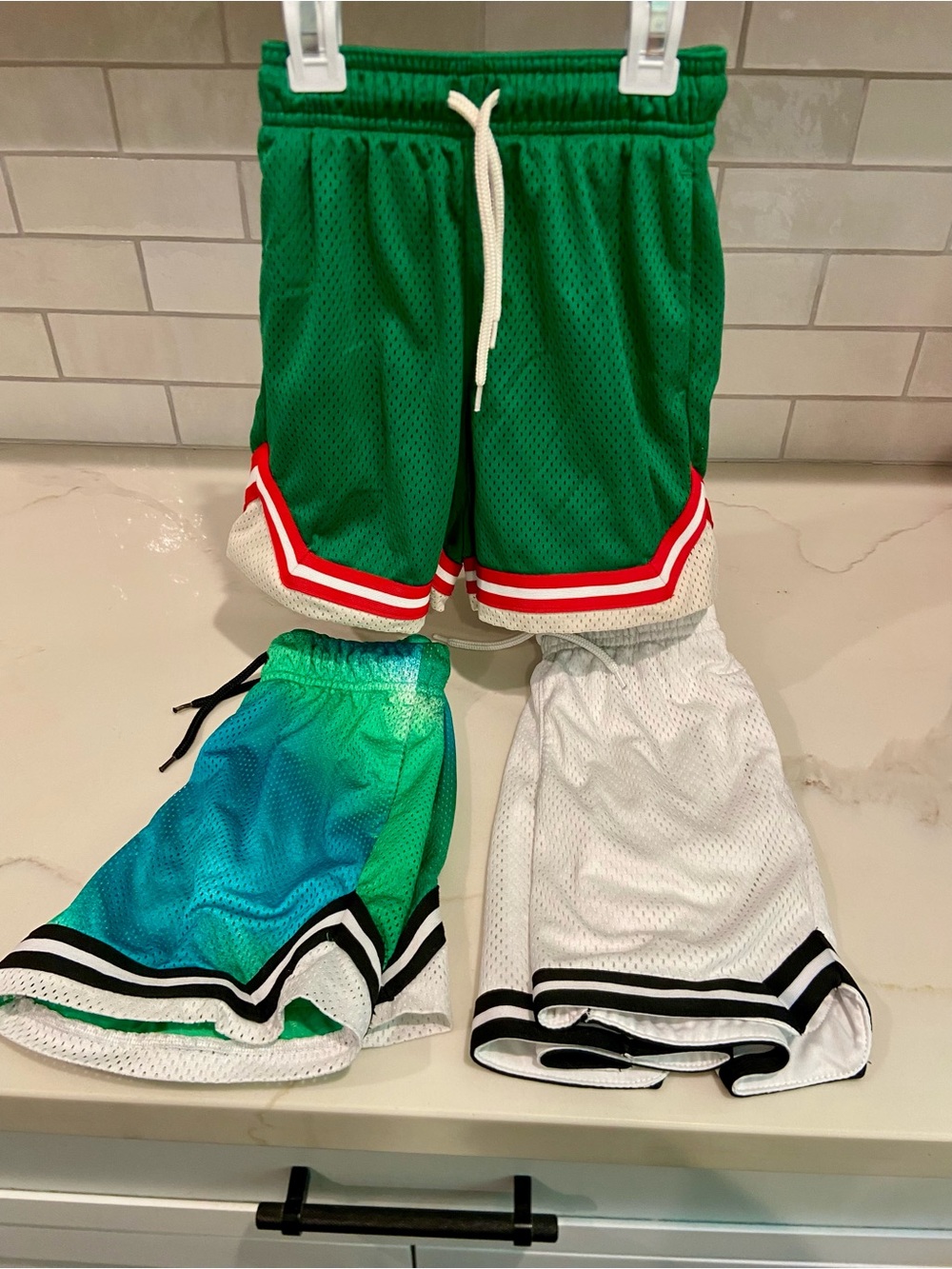 Old Navy Kids Mesh Shorts - Green, Teal, White Size 5 (XS)